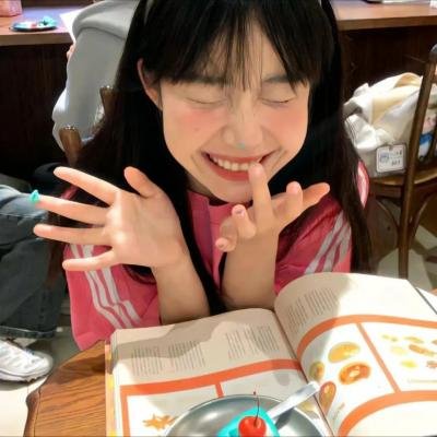 院子里的女人